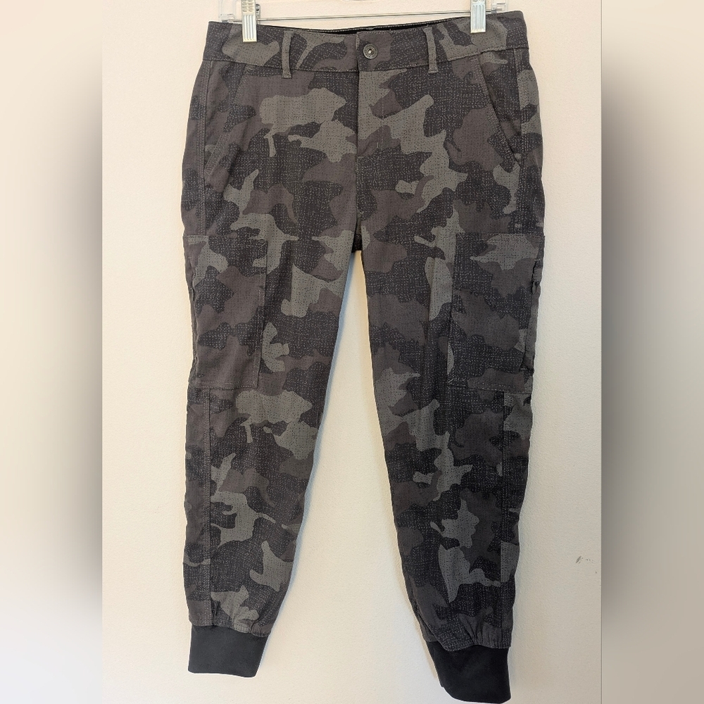 Prana Women's Camouflage Camo Cargo Ankle Jogger Pants Size 6 Gray EUC - Picture 2 of 11